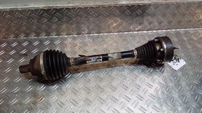 Front drive shaft, left from a Volkswagen Eos 2012