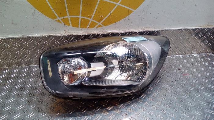 Headlight, left from a Kia Picanto 2013