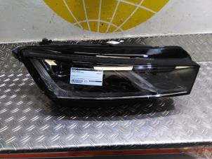 Gebrauchte Scheinwerfer rechts Skoda Octavia Preis € 508,20 Mit Mehrwertsteuer angeboten von Autodemontagebedrijf van Boxtel