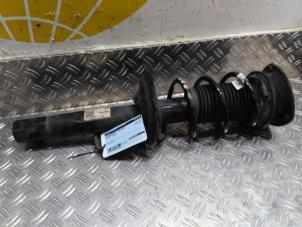 Used Front shock absorber rod, left Volkswagen Polo Price € 127,05 Inclusive VAT offered by Autodemontagebedrijf van Boxtel