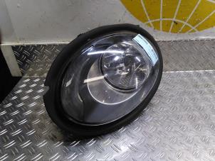 Używane Reflektor prawy Mini Mini (F55) 1.5 12V Cooper Cena € 127,05 Z VAT oferowane przez Autodemontagebedrijf van Boxtel