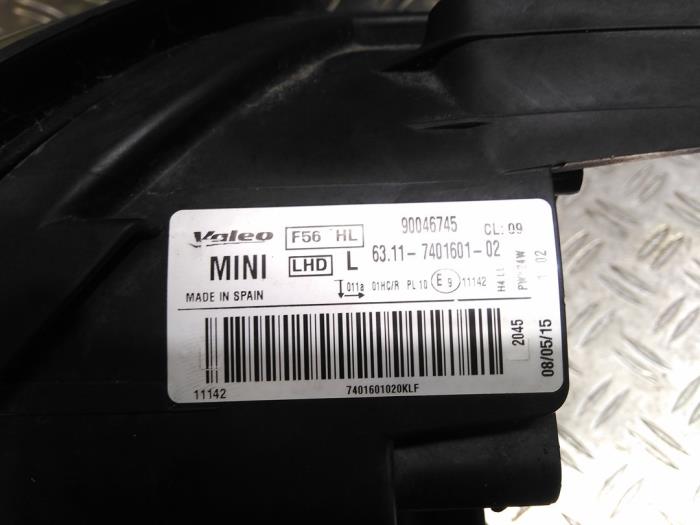Faro izquierda de un MINI Mini (F55) 1.5 12V Cooper 2015