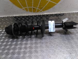 Used Front shock absorber rod, right Dacia Duster Price € 127,05 Inclusive VAT offered by Autodemontagebedrijf van Boxtel