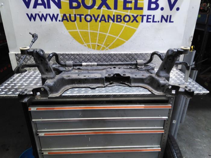 Usados Subchasis Ford Focus 4 1.0 Ti-VCT EcoBoost 12V 125 Precio € 84,00 Norma de margen ofrecido por Autodemontagebedrijf van Boxtel