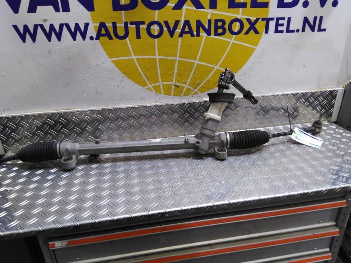 Begagnade Styrbox Ford Focus 4 1.0 Ti-VCT EcoBoost 12V 125 Pris € 101,64 Inklusive moms erbjuds av Autodemontagebedrijf van Boxtel
