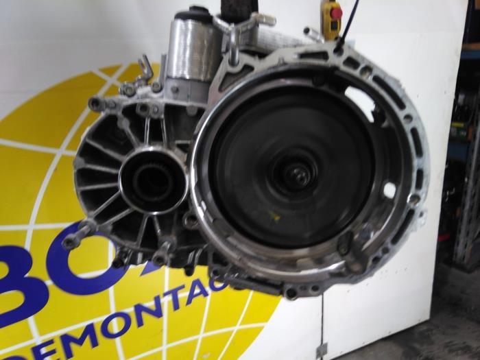Gearbox from a Volkswagen Tiguan (AD1) 2.0 TSI R 16V 4Motion 2021