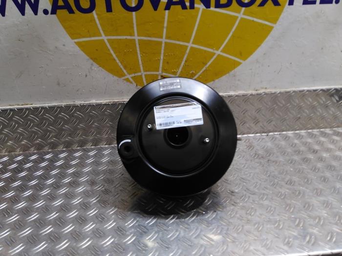Used Brake servo Renault Master III (EV/HV/UV/VA/VB/VD/VF/VG/VJ) 2.3 dCi 145 16V FWD Price € 101,64 Inclusive VAT offered by Autodemontagebedrijf van Boxtel