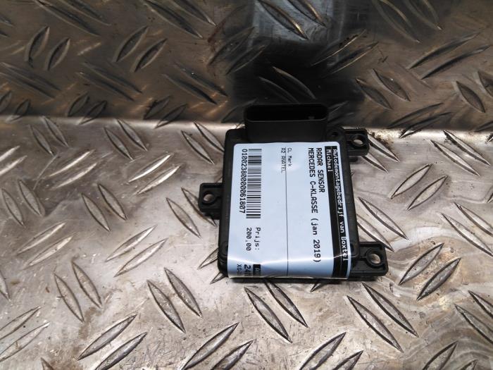 Gebrauchte Radarsensor Mercedes C (C205) C-300 2.0 Turbo 16V Preis € 203,28 Mit Mehrwertsteuer angeboten von Autodemontagebedrijf van Boxtel