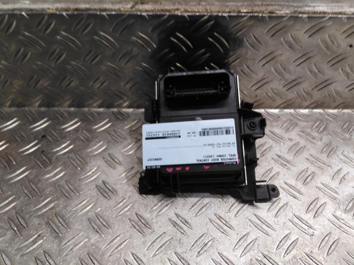 Używane Sterownik Body Control Opel Combo Cargo 1.5 CDTI 75 Cena € 50,82 Z VAT oferowane przez Autodemontagebedrijf van Boxtel