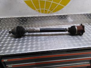 Used Front drive shaft, right Volkswagen Caddy IV 2.0 TDI 102 Price € 158,81 Inclusive VAT offered by Autodemontagebedrijf van Boxtel