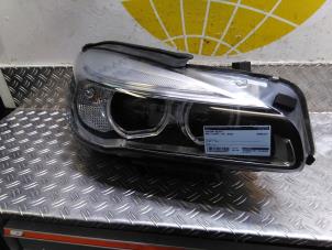 Used Headlight, right BMW 2 serie Active Tourer (F45) 220i 2.0 TwinPower Turbo 16V Price € 571,73 Inclusive VAT offered by Autodemontagebedrijf van Boxtel