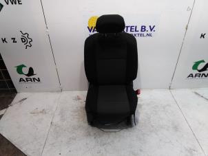 Gebrauchte Sitz rechts Opel Combo Cargo 1.5 CDTI 75 Preis € 635,25 Mit Mehrwertsteuer angeboten von Autodemontagebedrijf van Boxtel