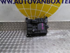 Używane Pojemnik na akumulator Toyota Yaris Cena € 44,47 Z VAT oferowane przez Autodemontagebedrijf van Boxtel