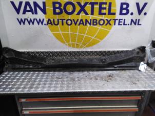 Used Cowl top grille Renault Captur II (RJB) 1.0 TCe 100 12V Bi-Fuel Price € 127,05 Inclusive VAT offered by Autodemontagebedrijf van Boxtel