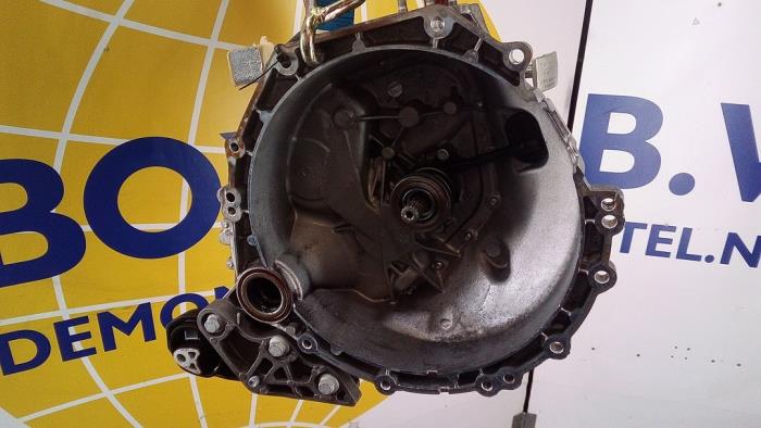 Gebrauchte Getriebe Ford Fiesta 7 1.0 EcoBoost 12V Preis € 1.016,40 Mit Mehrwertsteuer angeboten von Autodemontagebedrijf van Boxtel