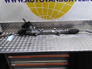 Used Steering box Renault Clio IV (5R) 0.9 Energy TCE 90 12V Price € 190,58 Inclusive VAT offered by Autodemontagebedrijf van Boxtel