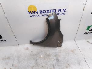 Used Front wing, left Renault Captur (2R) 1.2 TCE 16V EDC Price € 127,05 Inclusive VAT offered by Autodemontagebedrijf van Boxtel