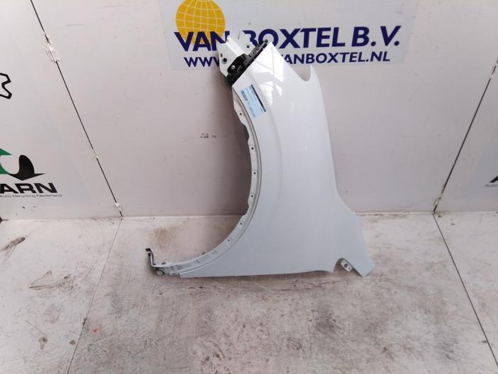 Front wing, left from a Renault Kadjar (RFEH) 1.2 Energy TCE 130 2016