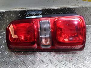 Used Taillight, left Citroen Jumpy 2.0 Blue HDI 150 Price € 127,05 Inclusive VAT offered by Autodemontagebedrijf van Boxtel