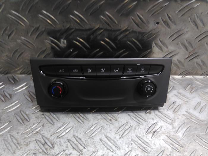 Begagnade Klimatpanel Opel Astra K 1.2 Turbo 12V Pris € 50,82 Inklusive moms erbjuds av Autodemontagebedrijf van Boxtel
