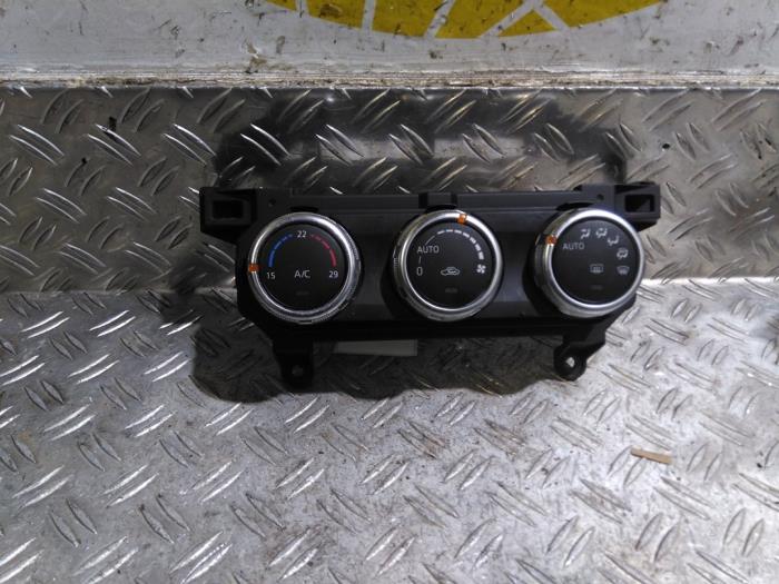 Używane Panel climatronic Mazda CX-3 (DJ/DK) 1.5 Skyactiv D 105 16V Cena € 50,82 Z VAT oferowane przez Autodemontagebedrijf van Boxtel