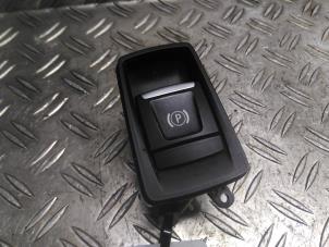 Used Parking brake switch BMW 2 serie Active Tourer (F45) 216d 1.5 TwinPower Turbo 12V Price € 50,82 Inclusive VAT offered by Autodemontagebedrijf van Boxtel