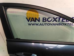 Usados Puerta 4 puertas derecha delante Ford Fiesta 7 1.0 EcoBoost 12V Precio € 508,20 IVA incluido ofrecido por Autodemontagebedrijf van Boxtel