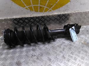 Used Front shock absorber rod, right Ford Fiesta 7 1.0 EcoBoost 12V Price € 82,58 Inclusive VAT offered by Autodemontagebedrijf van Boxtel