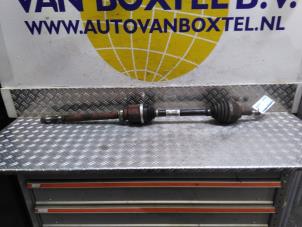 Used Front drive shaft, right Citroen Jumpy 2.0 Blue HDI 150 Price € 190,58 Inclusive VAT offered by Autodemontagebedrijf van Boxtel