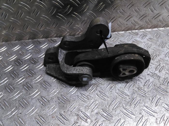 Used Engine mount Ford Fiesta 7 1.1 Ti-VCT 12V 85 Price € 50,82 Inclusive VAT offered by Autodemontagebedrijf van Boxtel