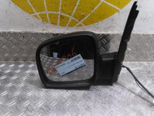 Gebrauchte Außenspiegel links Volkswagen Caddy IV 1.6 TDI 16V Preis € 127,05 Mit Mehrwertsteuer angeboten von Autodemontagebedrijf van Boxtel