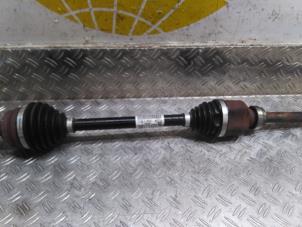 Used Front drive shaft, right Peugeot 208 II (UB/UH/UP) 1.2 Vti 12V PureTech 100 Price € 157,50 Margin scheme offered by Autodemontagebedrijf van Boxtel