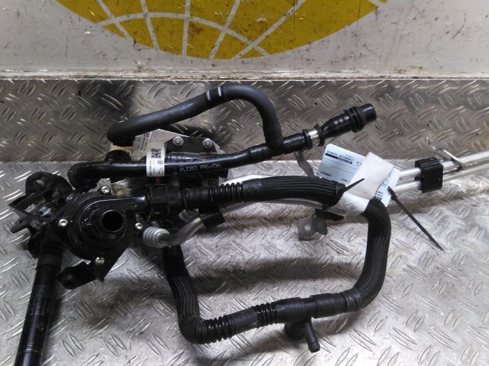 Usagé Condenseur de climatisation Landrover Range Rover V (LK) 3.0 V6 P510e Prix € 152,46 Prix TTC proposé par Autodemontagebedrijf van Boxtel