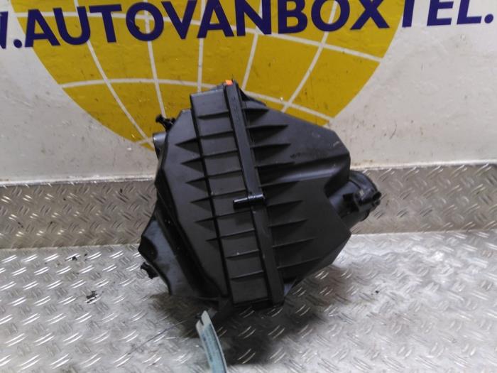 Gebrauchte Luftfiltergehäuse Landrover Range Rover V (LK) 3.0 V6 P510e Preis € 101,64 Mit Mehrwertsteuer angeboten von Autodemontagebedrijf van Boxtel