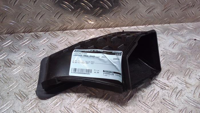 Begagnade Lufttratt Landrover Range Rover V (LK) 3.0 V6 P510e Pris € 40,66 Inklusive moms erbjuds av Autodemontagebedrijf van Boxtel