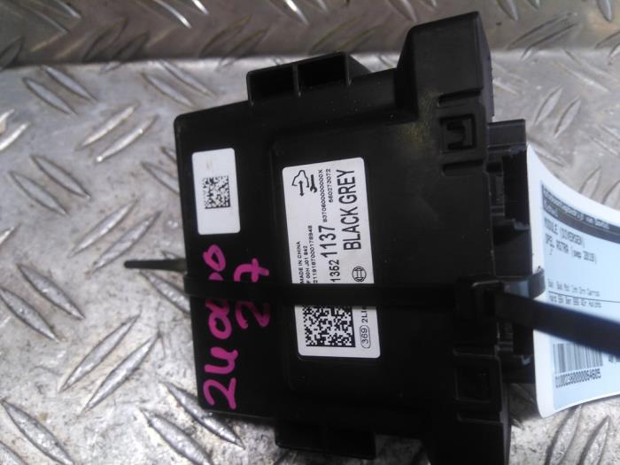 Module (miscellaneous) from a Opel Astra K 1.0 Turbo 12V 2019