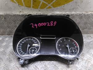 Begagnade Vägmätare KM Mercedes A (W176) 1.6 A-180 16V Pris € 254,10 Inklusive moms erbjuds av Autodemontagebedrijf van Boxtel