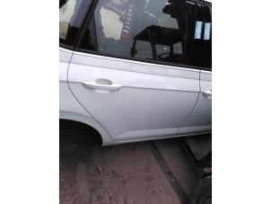 Używane Drzwi prawe tylne wersja 4-drzwiowa Volkswagen Polo VI (AW1) 1.0 TSI 12V Cena € 472,50 Procedura marży oferowane przez Autodemontagebedrijf van Boxtel