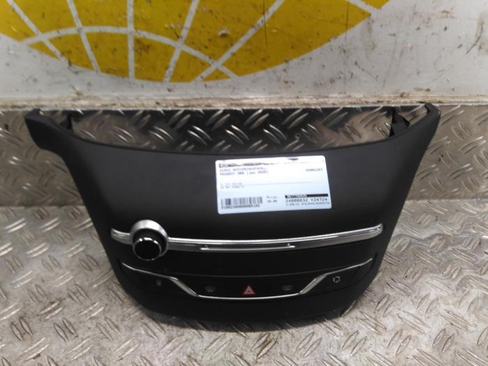 Gebrauchte Klimabedienteil Peugeot 308 SW (L4/L9/LC/LJ/LR) 1.2 12V e-THP PureTech 130 Preis € 35,57 Mit Mehrwertsteuer angeboten von Autodemontagebedrijf van Boxtel