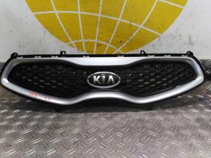 Begagnade Grill Kia Picanto (TA) 1.0 12V Pris € 95,29 Inklusive moms erbjuds av Autodemontagebedrijf van Boxtel