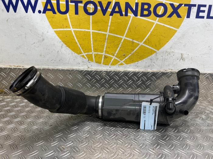 Begagnade Luftfilterhus BMW 2 serie Active Tourer (F45) 216i 1.5 TwinPower Turbo 12V Pris € 63,00 Marginaltabell erbjuds av Autodemontagebedrijf van Boxtel