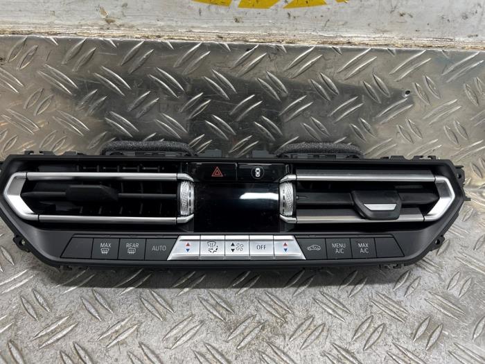 Begagnade Klimatpanel BMW 2 serie Gran Coupe (F44) 218i 1.5 TwinPower Turbo 12V Pris € 126,00 Marginaltabell erbjuds av Autodemontagebedrijf van Boxtel