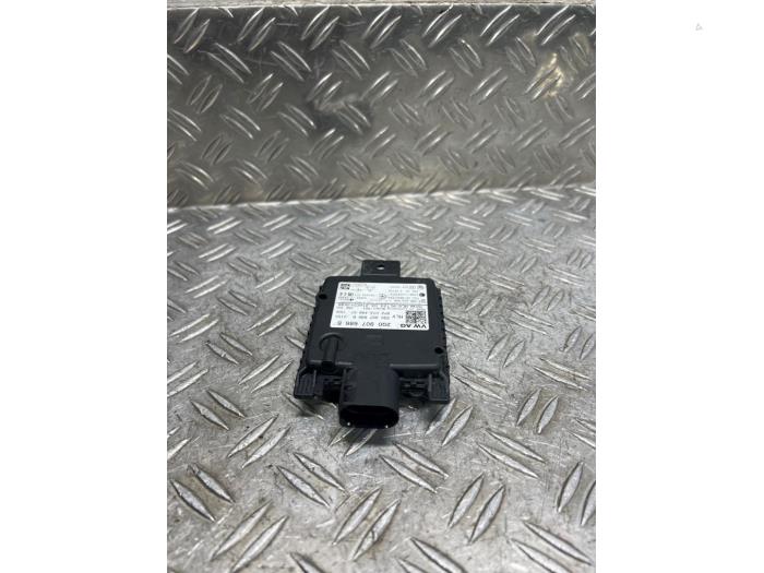 Begagnade Radarsensor Skoda Superb Combi (3V5) 1.4 TSI iV 16V Pris € 152,46 Inklusive moms erbjuds av Autodemontagebedrijf van Boxtel