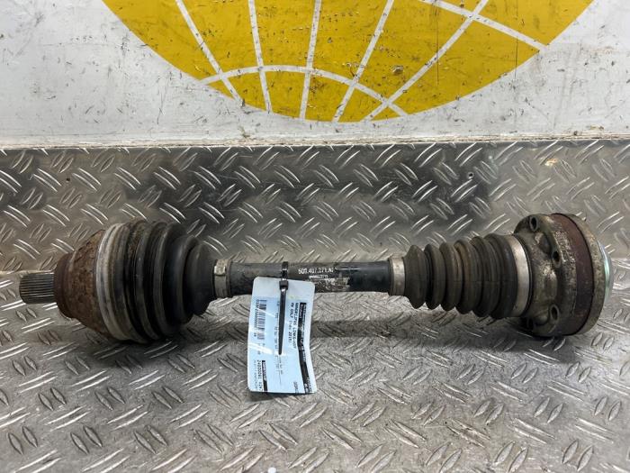 Gebrauchte Antriebswelle links vorne Volkswagen Golf VII (AUA) 2.0 R 4Motion 16V Preis € 84,00 Margenregelung angeboten von Autodemontagebedrijf van Boxtel