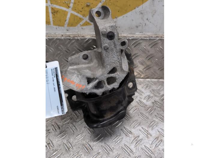 Used Engine mount Mercedes Citan (415.6) 1.5 108 CDI Price € 21,00 Margin scheme offered by Autodemontagebedrijf van Boxtel