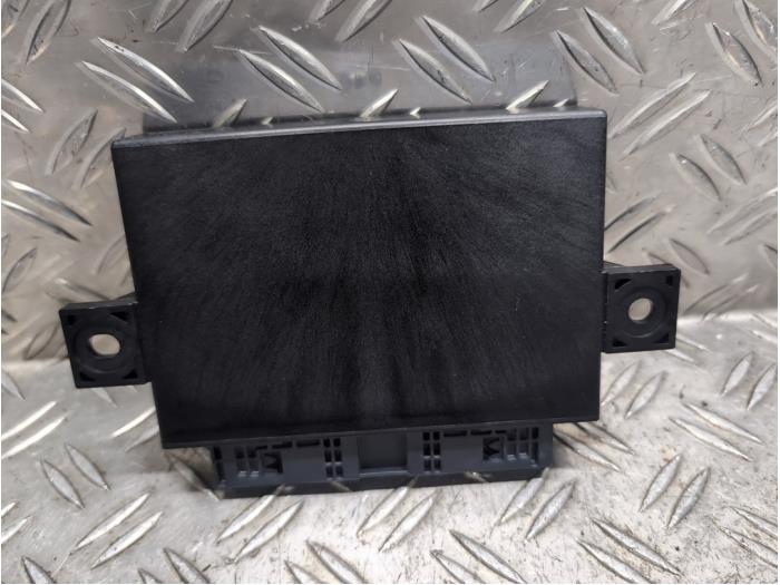 Used Engine management computer Audi e-tron (GEN) 55 quattro Price € 42,00 Margin scheme offered by Autodemontagebedrijf van Boxtel