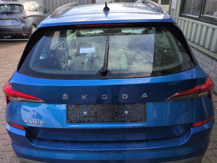 Używane Tylna klapa Skoda Kamiq 1.0 TSI 12V Cena € 1.050,00 Procedura marży oferowane przez Autodemontagebedrijf van Boxtel