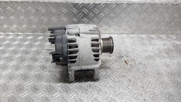 Begagnade Dynamo Renault Scénic IV (RFAJ) 1.2 TCE 130 16V Pris € 42,00 Marginaltabell erbjuds av Autodemontagebedrijf van Boxtel