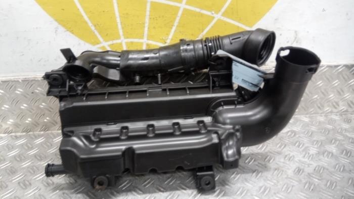 Gebrauchte Luftfiltergehäuse Peugeot 208 II (UB/UH/UP) 1.2 Vti 12V PureTech 100 Preis € 42,00 Margenregelung angeboten von Autodemontagebedrijf van Boxtel