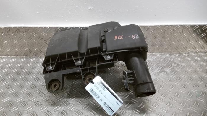 Gebrauchte Luftfiltergehäuse Peugeot 208 II (UB/UH/UP) 1.5 BlueHDi 100 Preis € 42,00 Margenregelung angeboten von Autodemontagebedrijf van Boxtel